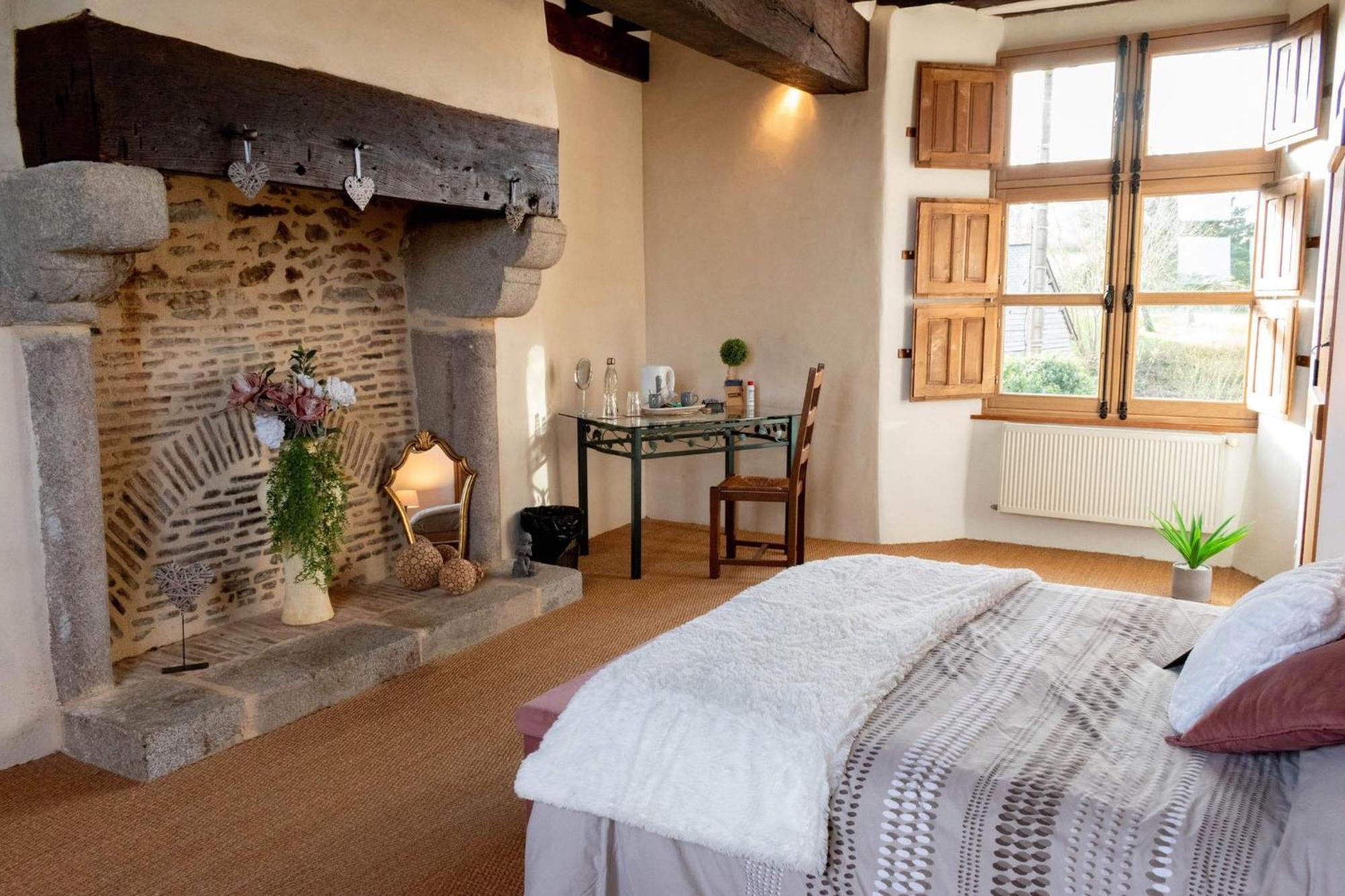 ホテル Manoir De La Coudre Changé エクステリア 写真